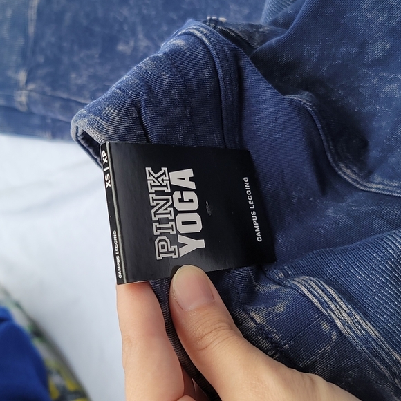 Victoria's Secret PINK Campus Jean yoga leggings, nwt - Picture 4 of 4